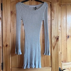 Chelsea & Violet long sleeve dress
